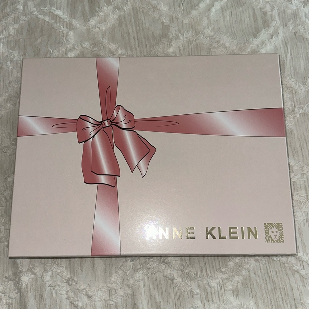 Brand New 5 Piece Anne Klein Purse Set - Picture 2 of 7